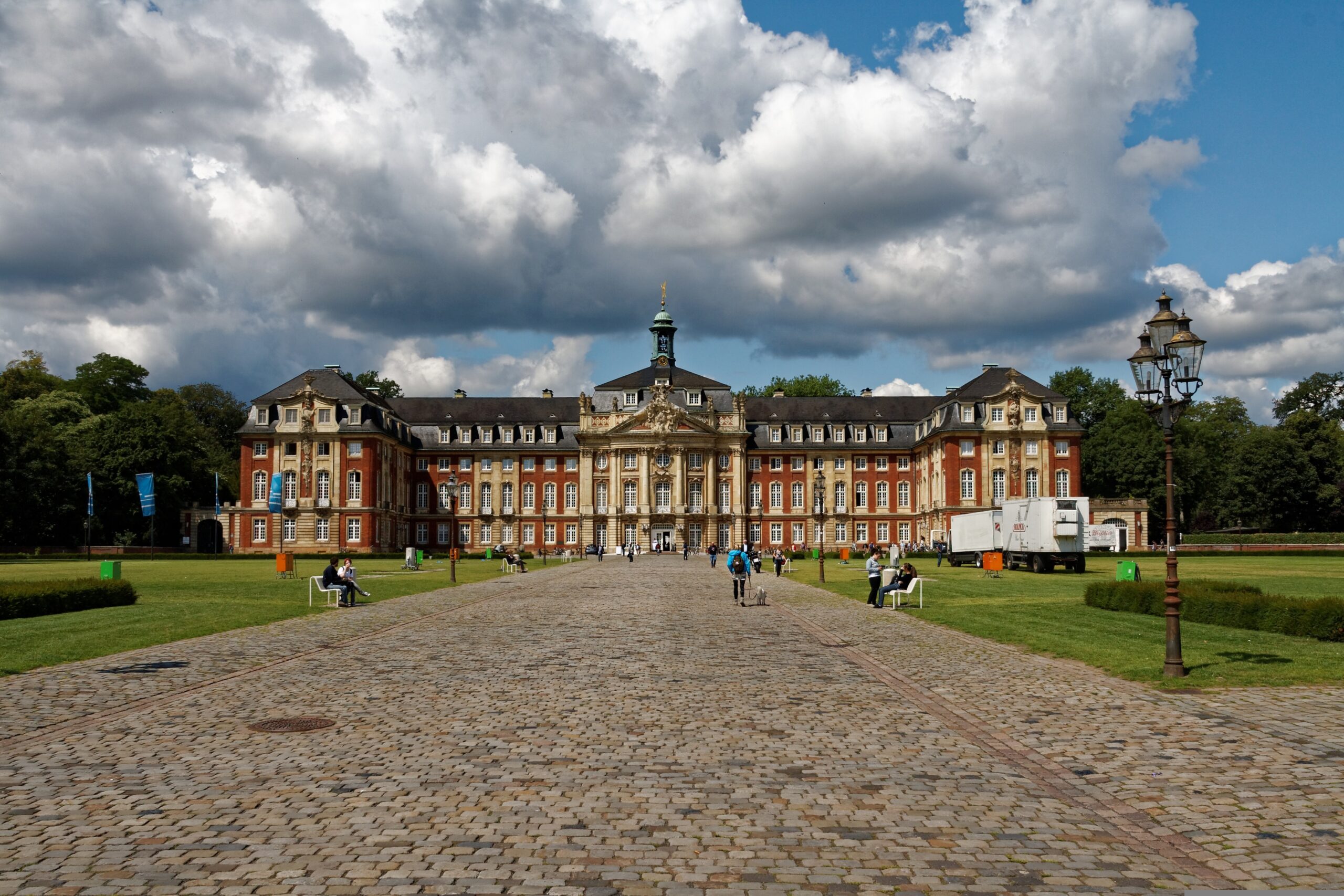 Das Schloss Münster ist das Herzstück der Stadt.
