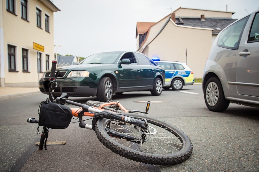 Ein tragischer Unfall in Maria Veen kostete einen Radfahrer das Leben. Die Ursache bleibt unklar.