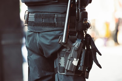 Die Polizei Münster sucht Zeugen nach einem Raub in Amelsbüren. Zwei Jugendliche wurden angegriffen und beraubt.