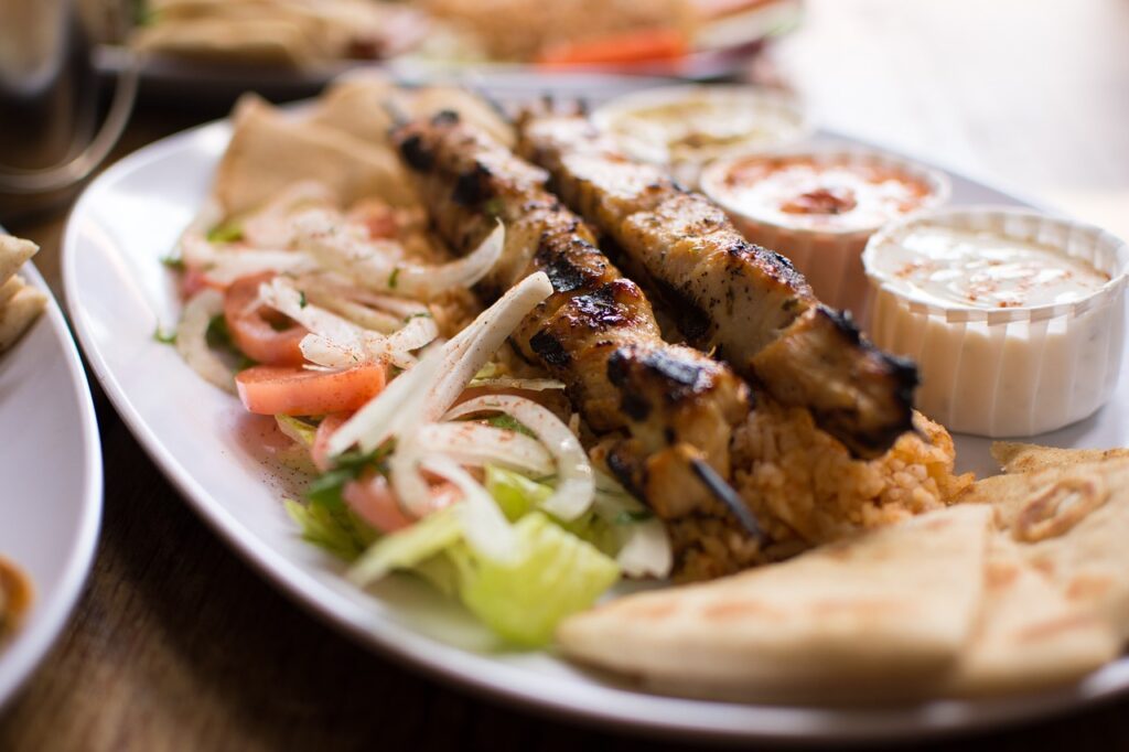 Griechische Restaurants in Münster bieten eine Vielfalt an authentischen mediterranen Gerichten, die von traditionellen Rezepten inspiriert sind und in gemütlichen, einladenden Umgebungen serviert werden.