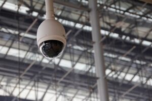 Nach erneuten Schmierereien an der Fassade des Historischen Rathauses in Münster prüft die Stadt den Einsatz von Videoüberwachung.