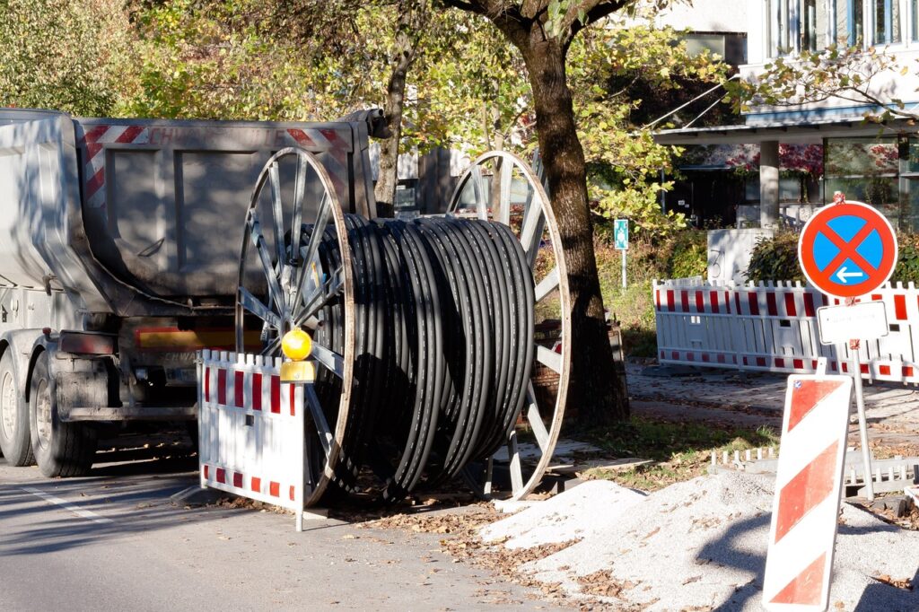 Die Bauarbeiten an der Geiststraße beginnen am 7. August und dauern sechs Wochen. Ziel ist der Anschluss von Anliegergebäuden an das Fernwärmenetz. Erfahren Sie mehr über die Maßnahmen und Vorteile.