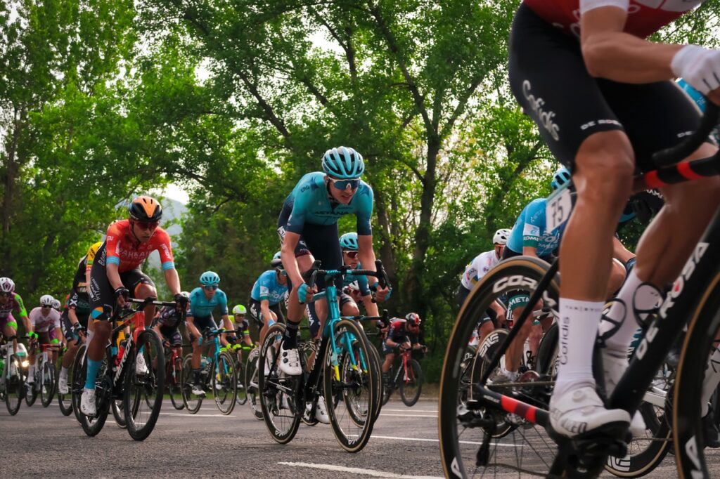 Am 3. Oktober verwandelt sich Münster in eine Radsportarena. Der Sparkassen Münsterland Giro führt durch die Stadt und umliegende Kreise. Informiere dich über Straßensperrungen und genieße das Rennen!