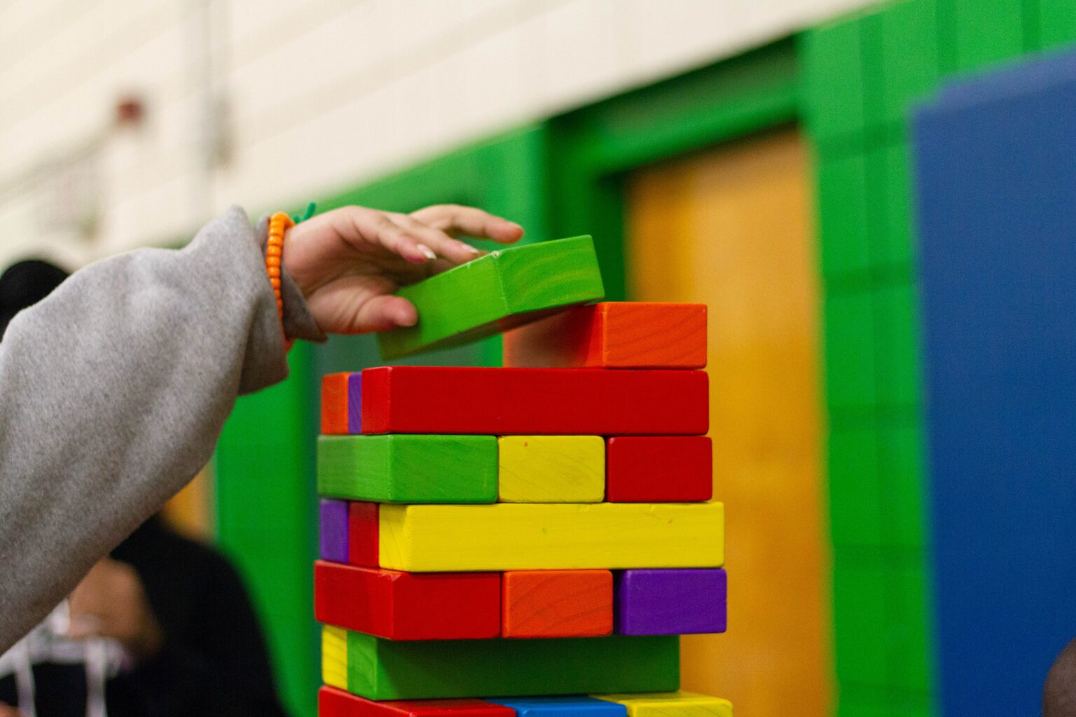 Die Kita Am Edelbach in Coerde schließt zum 31. Juli 2025. Grund sind personelle Engpässe und hohe Belastungen im Alltag. Beitragssenkung für Kinderbetreuung in Münster