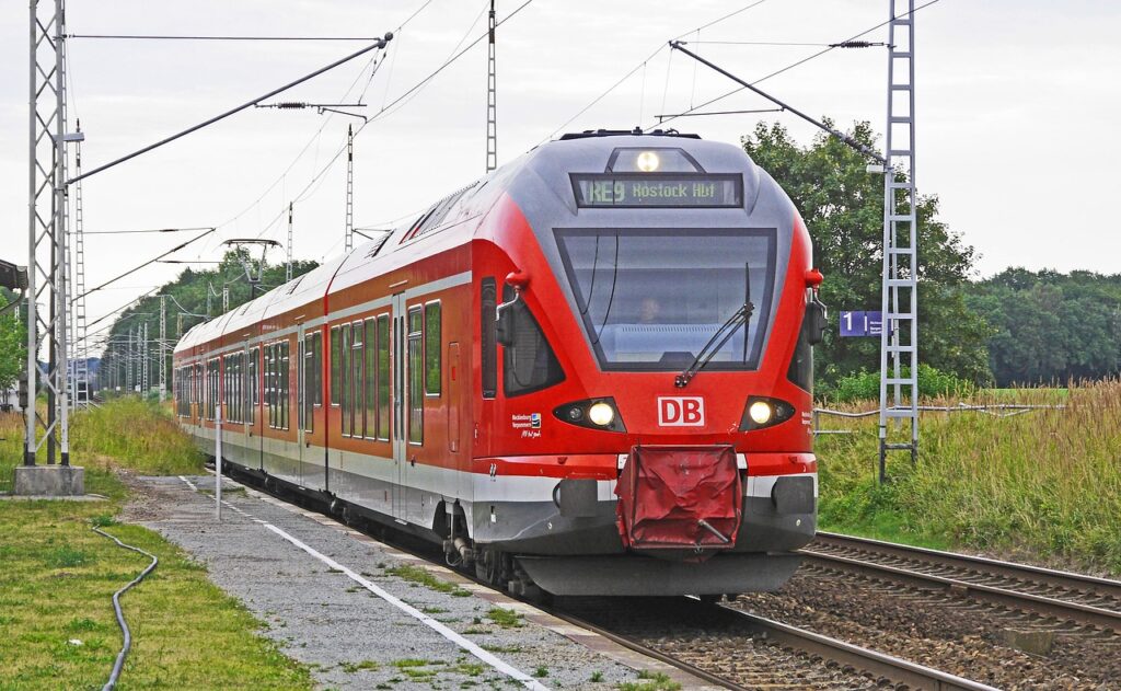 ie Bahnstrecke Münster-Dortmund wird vom 2. bis 14. Dezember für umfangreiche Bauarbeiten gesperrt. Fern- und Regionalverkehr sind von Umleitungen betroffen.