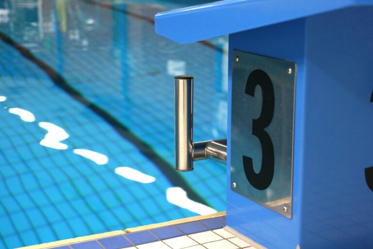 Das perfekte Hallenbad in Münster finden: Infos zu Ausstattung, Kursen, Familienfreundlichkeit und Barrierefreiheit in jedem Schwimmbad Münster auf einen Blick.