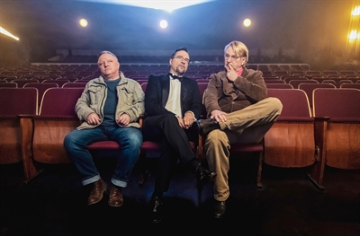 Erfahre alles über die Premiere des neuen Münster-Tatorts 'Der Mann, der in den Dschungel fiel' im Cineplex.