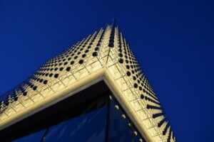 Diese Woche steht wieder ein langer Freitag im LWL Museum für Kunst und Kultur an. Museen in Münster bieten einiges. Die Junge Nacht LWL Museum 2025 bietet Kunst, Musik und interaktive Workshops. Besuche die Sonderausstellung „Otto Mueller“ – Eintritt frei! Kostenlos Kunst erleben: Der Lange Freitag im Mai 2025 lockt mit Urban Sketching, Ausstellungen und Workshops ins LWL-Museum Münster. Langer Freitag im LWL-Museum Münster am 11. Juli 2025: Ausstellungen, Führungen und Kreativangebote – kostenlos von 18 bis 24 Uhr.