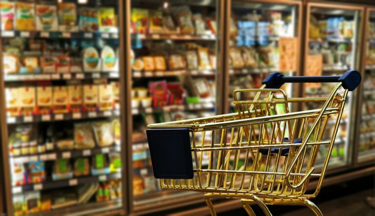Entdecken Sie effektive Strategien zum Sparen im Supermarkt, während Sie gleichzeitig gesunde Einkaufsgewohnheiten pflegen. Im Herz-Jesu-Krankenhaus Münster-Hiltrup hat ein REWE To Go eröffnet – mit 24/7-Service für Personal, Patient:innen und Besucher.