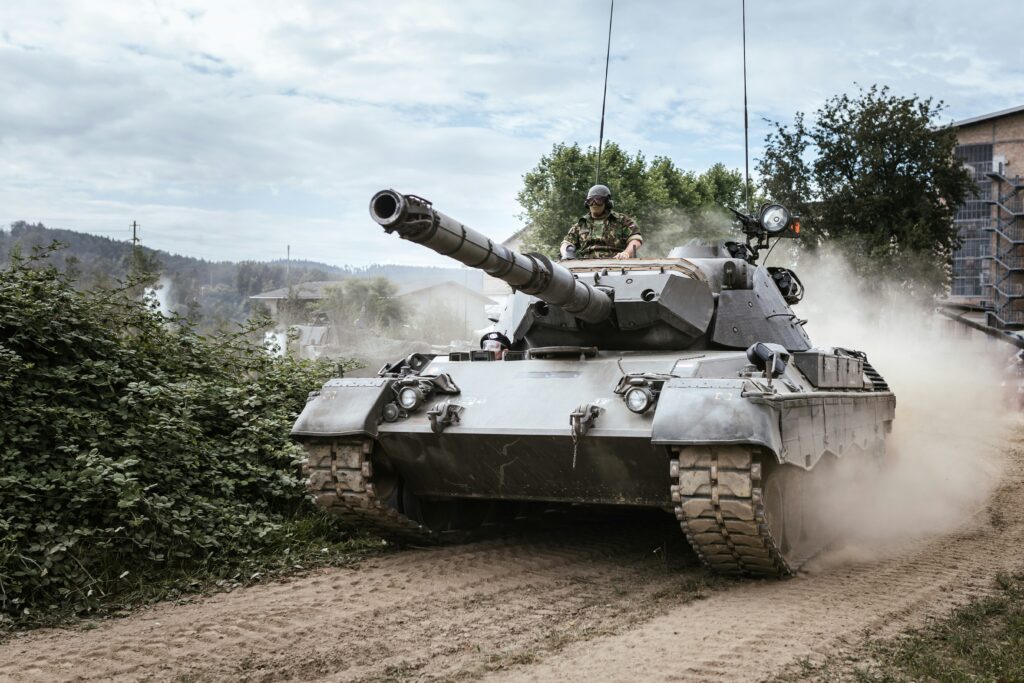 Die Bedeutung von NRW in der Verteidigungsstrategie Nordrhein-Westfalen (NRW) steht im Fokus der nationalen und internationalen Verteidigungsplanung, insbesondere im Kontext der NATO-Verteidigungsbereitschaft. Angesichts der geopolitischen Spannungen und der jüngsten militärischen Übungen stellt sich die Frage: Ist NRW für einen Ernstfall gewappnet? Die Fokuskeyphrase für diesen vertieften Artikel lautet "Ist NRW für einen Ernstfall gewappnet? Eine Analyse der NATO-Verteidigungsbereitschaft".