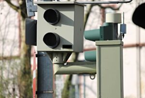 Mit 205 km/h auf der A30 bei Westerkappeln: Die Polizei Münster erwischt einen Raser. Jetzt drohen bis zu 1.400 Euro Bußgeld und Fahrverbot.