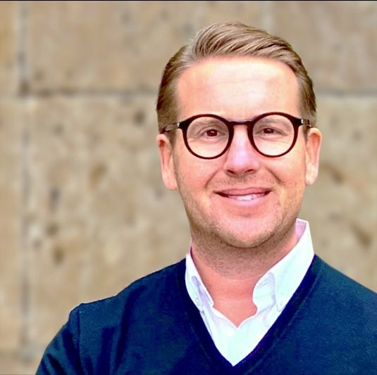Dr. Tobias Langkamp von Alpmann und Schmidt, den Experten für die juristische Examensvorbereitung.