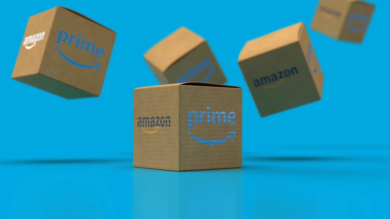 Verbraucher können sich einer Sammelklage gegen Amazon anschließen, da Prime Video Werbung ohne Zustimmung einführte.