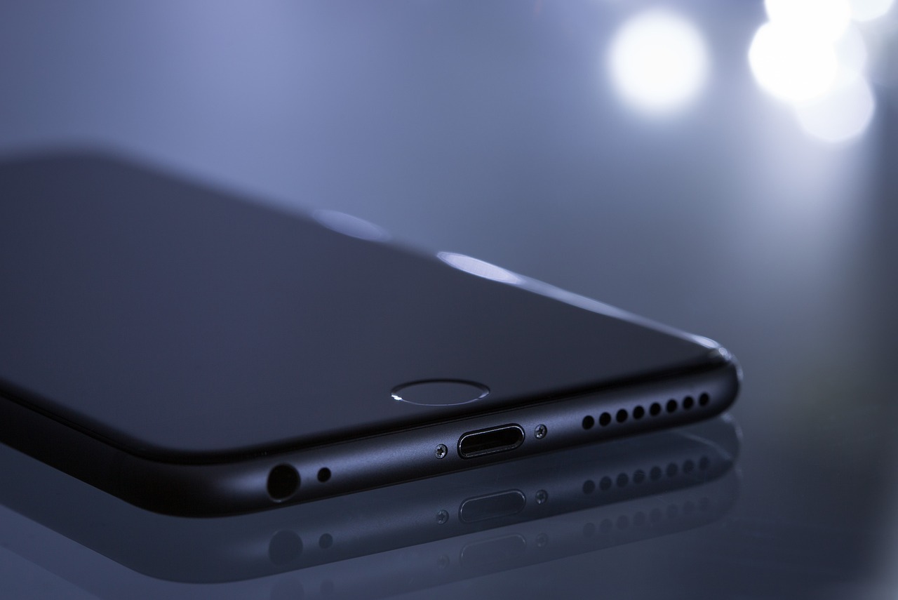 Ab Herbst erhalten iPhone und andere Apple-Geräte viele neue KI-Funktionen. Erfahren Sie mehr über die neuen Features und Innovationen von Apple.