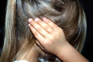 Erfahren Sie mehr über die alarmierende Zahl der registrierten Opfer von häuslicher Gewalt 2023 und die dringende Notwendigkeit von Maßnahmen und Unterstützung. Nordrhein-Westfalen will Täter häuslicher Gewalt präventiv in Haft nehmen. Ein neuer Gesetzesentwurf soll gefährdete Opfer schützen.