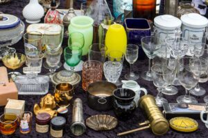 Erleben Sie den einzigartigen Nachtflohmarkt Münster am 14. und 15. Juni 2024. Tauchen Sie ein in die besondere Atmosphäre entlang der Promenade und finden Sie wahre Schätze. Mehr Infos auf www.flohmarkt-muenster.de.