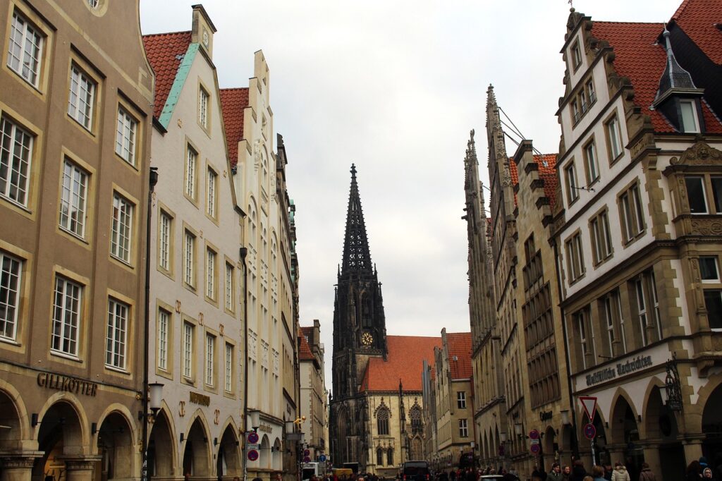 die Junge Union in Münster steckt im tiefen Streit, es soll um Rassismus und Antisemitismus gehen