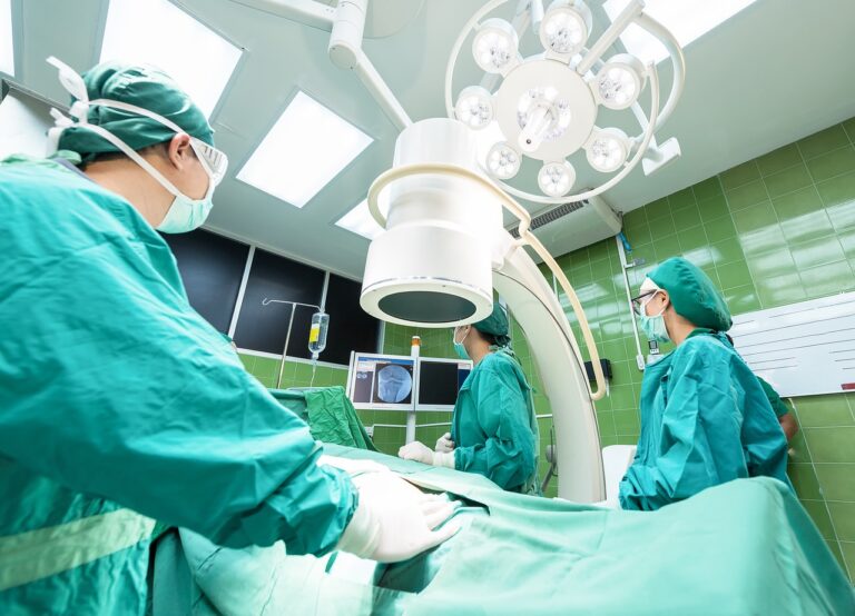 Das Insolvenzverfahren des Josephs-Hospitals Warendorf läuft weiter. Beschäftigte warten auf die Entscheidung zur zukünftigen Trägerschaft.