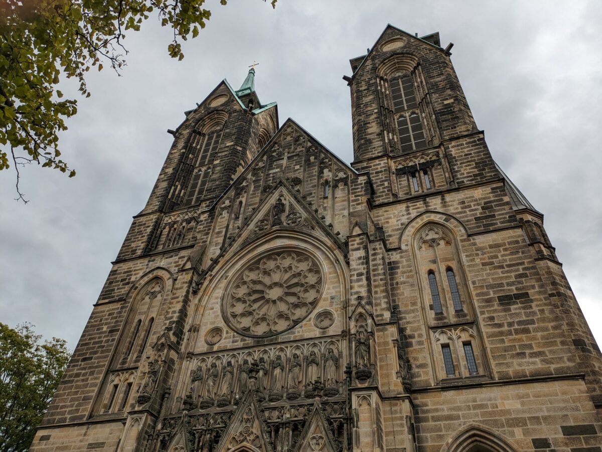 Das Hammer Straßen Fest Münster 2024 verspricht einen Tag voller Freude, Unterhaltung und gemeinsamer Erlebnisse. Kommen Sie vorbei und genießen Sie die einzigartige Atmosphäre dieses besonderen Events.