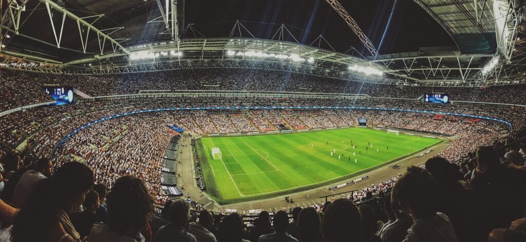 Fußball Stadion: Studierende Analysieren Werbung im Achtelfinale