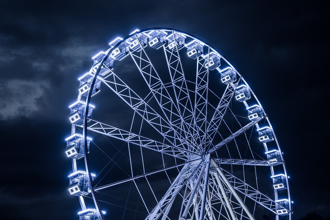 Das Libori-Volksfest in Paderborn wird weiterhin wie geplant stattfinden, da das Attentat sich als falsche Drohung entpuppte.
