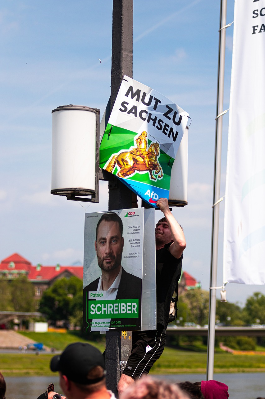 Die AfD Feier in Nottuln sorgte am Sonntag durch ein Wehrmachtslied und ein „White Power“-Gruß für Empörung und führte zu Protesten.