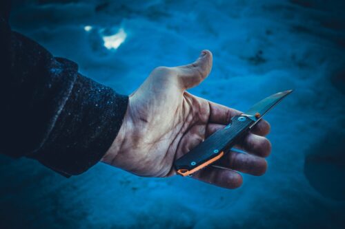 Versuchter Raub an 81-Jährigem in Münster: Zwei Jugendliche bedrohten einen Senior mit einem Messer. Polizei bittet dringend um Zeugenhinweise.