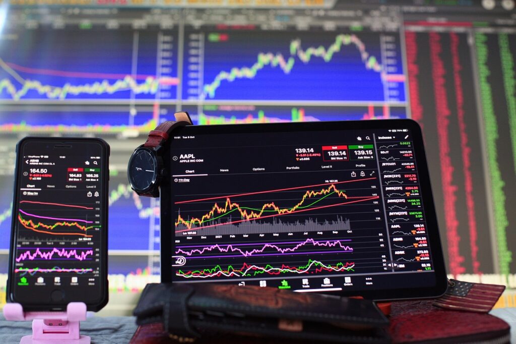 Der Kurs der Super Micro Computer Aktie fällt nach dem EY-Rücktritt um 30 %. Ursachen und Auswirkungen für Anleger.