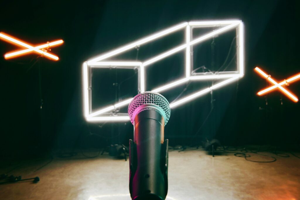 Erleben Sie das "BEST of POETRY SLAM Münster" am 17. November 2024 im Theater Münster – ein Abend voller Poesie, Humor und Emotionen.