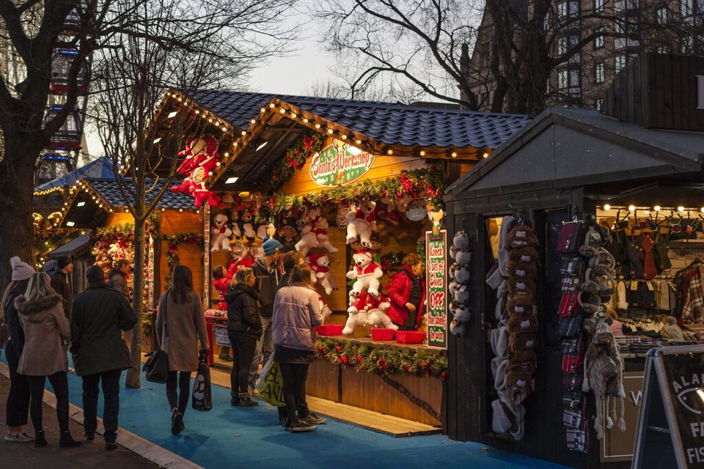 : Die Weihnachtsmärkte im Münsterland verzaubern mit festlichen Attraktionen: Entdecken Sie Eisbahnen, Kunsthandwerk und malerische Kulissen in der Adventszeit.