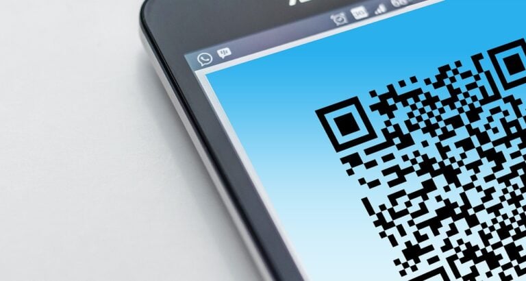 Die Universität Münster stellt mit dem weltweit kleinsten QR-Code einen neuen Rekord auf und fördert das Physikstudium.