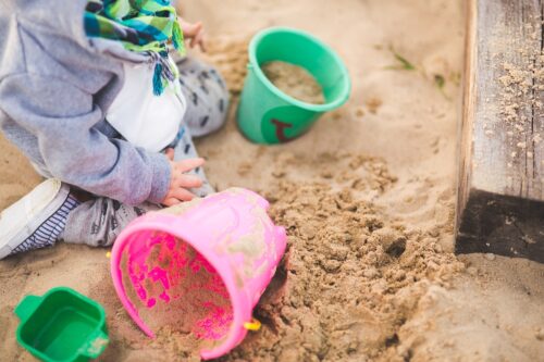 Der Maxi-Sand in Münster bleibt dank einer großzügigen Spende des Unternehmers Hermann Brück erhalten und sichert so ein beliebtes Kinderspielangebot in der Innenstadt.