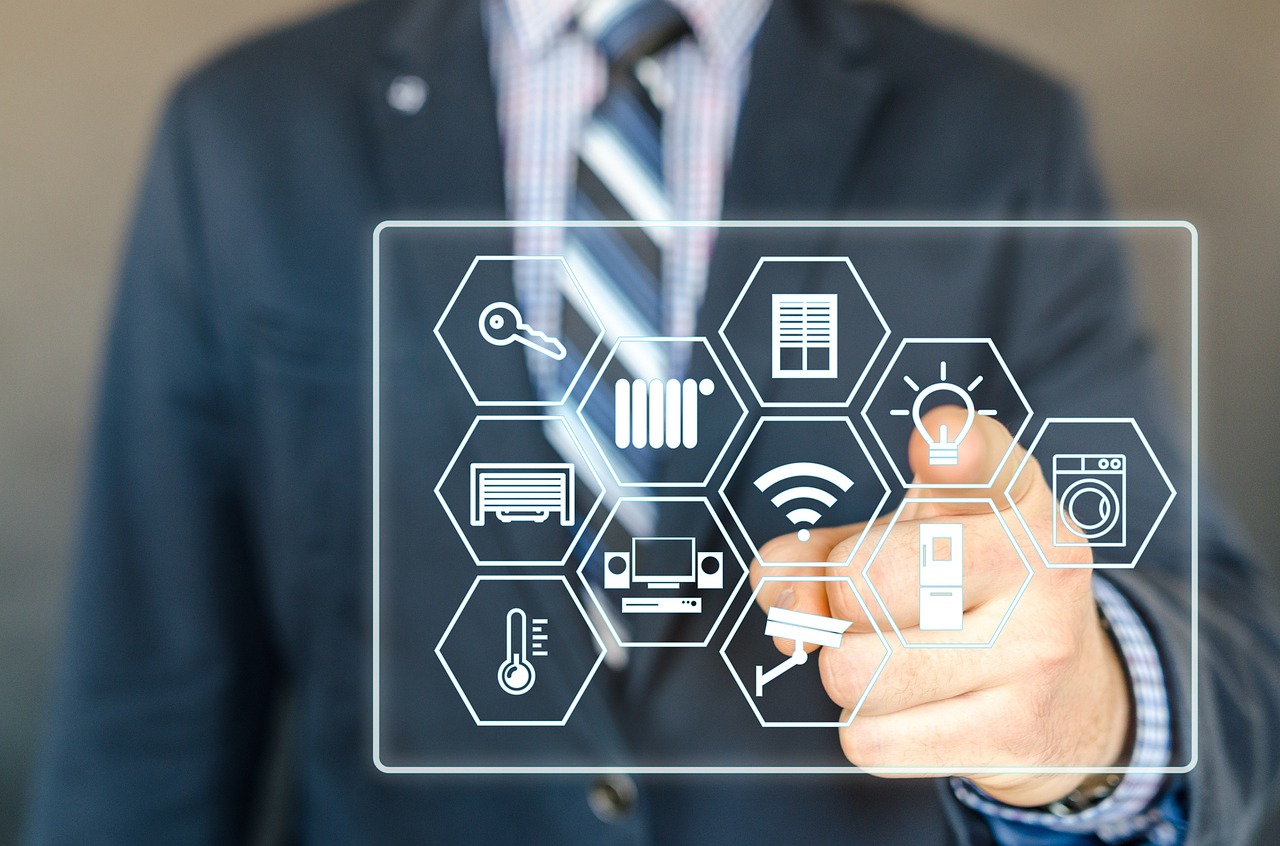 Etteln im Kreis Paderborn wurde als beste Smart City ausgezeichnet. Erfahren Sie, wie das Dorf zum digitalen Vorreiter wurde. Das Projekt „Digitalstadt Ahaus“ wird als „Digitale Orte 2024“ ausgezeichnet und zeigt, wie Digitalisierung das Leben im ländlichen Raum stärkt.