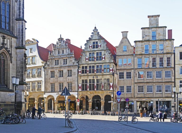 Die Kaufleute von Münster: Die ARD-Doku zeigt die mittelalterliche Stadtgeschichte Münsters, ihre Händler und Traditionen – noch 6 Tage online verfügbar!