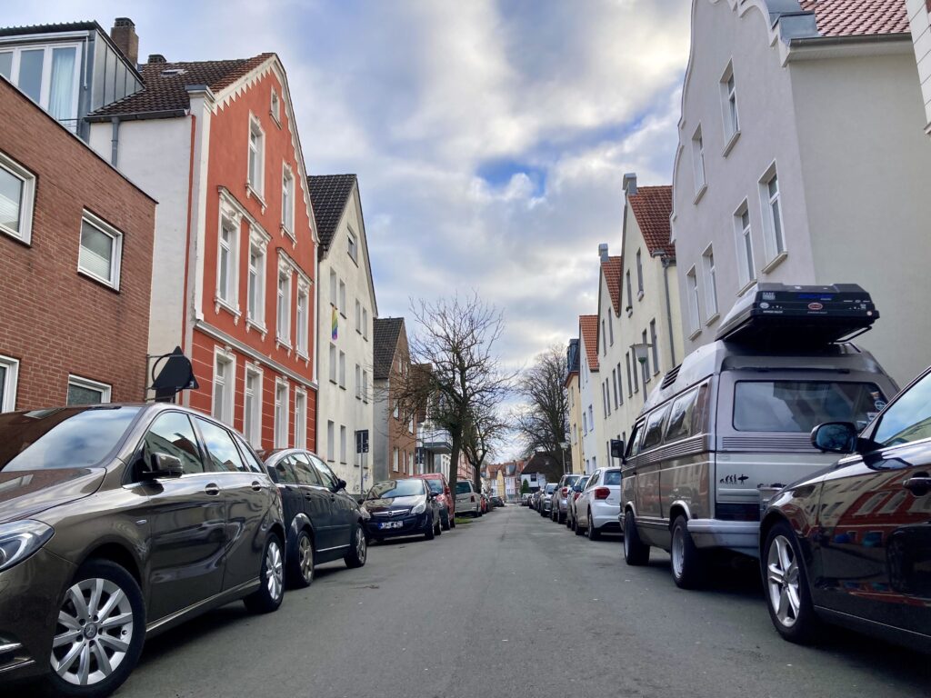 Bild: Die Stadt Münster richtet im ersten Halbjahr 2025 eine Bewohnerparkzone im Quartier „Klein Muffi“ – hier die Ottostraße – ein.