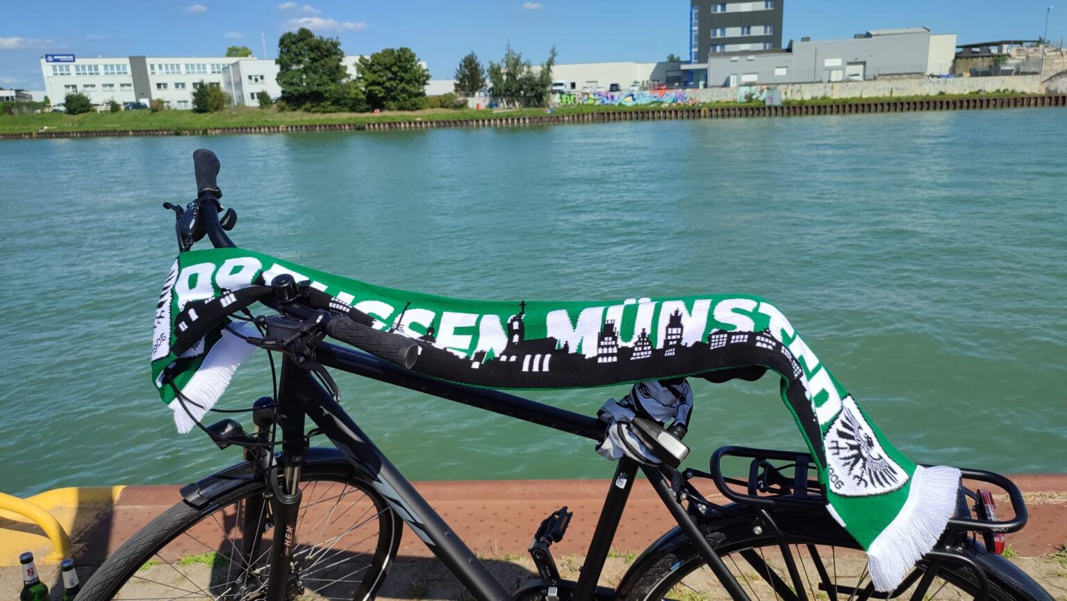 Pick wechselt nach Münster. Erfahre, wo du in Münster das Spiel Münster gegen Ulm live gucken kannst. Entdecke die besten Kneipen und Bars für Fußballfans in der Stadt.