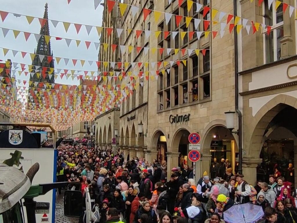 Rosenmontag oder auch Karneval 2025 in Münster, alles zur Strecke und den Straßensperrungen. Sicherheitsmaßnahmen für den Karneval in NRW 2025