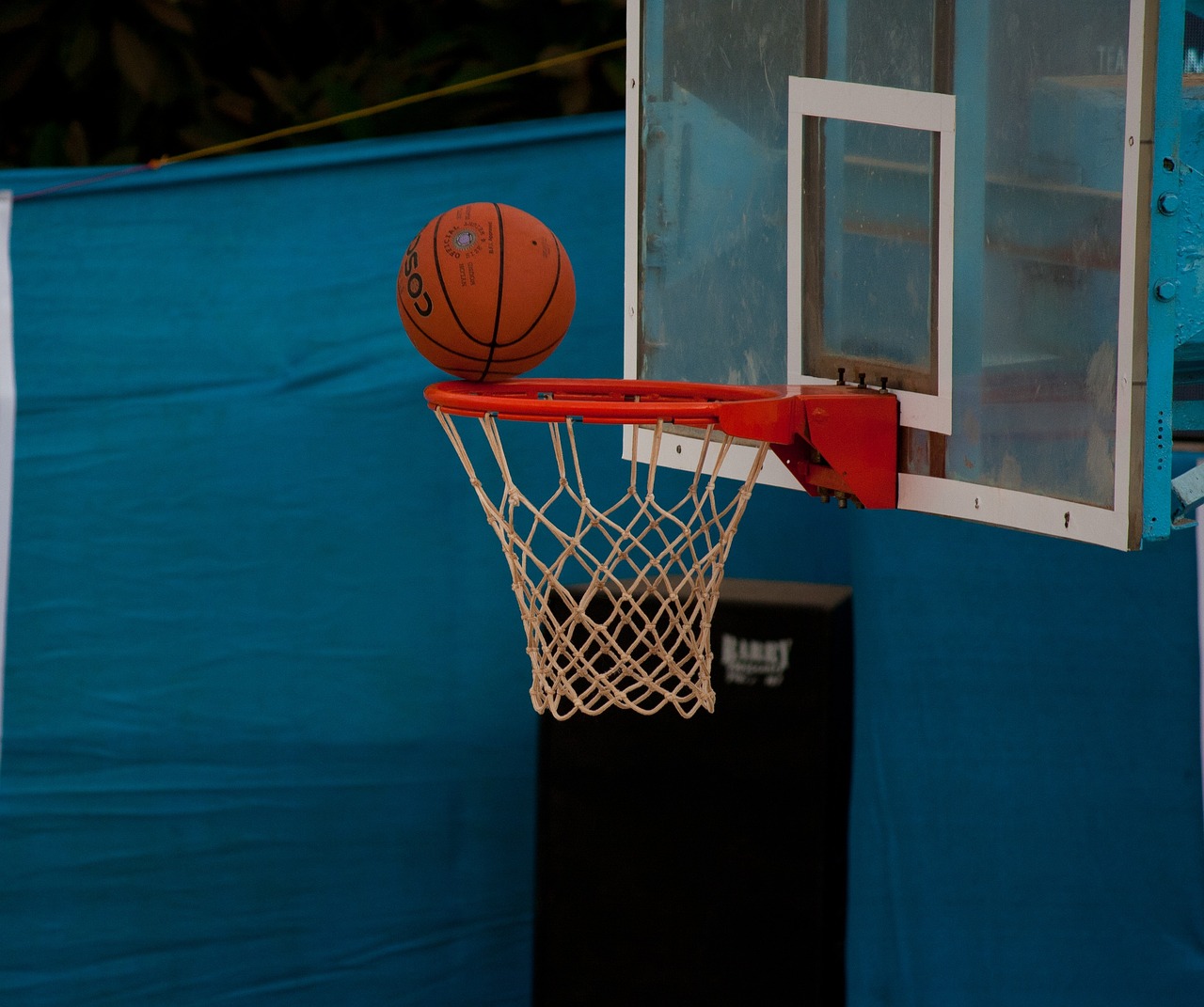 Münster Baskets gewinnen ein packendes Derby gegen Phoenix Hagen mit 67:65. Spannender Spielverlauf, dramatische Schlussphase und ein wichtiger Erfolg im Playoff-Rennen.