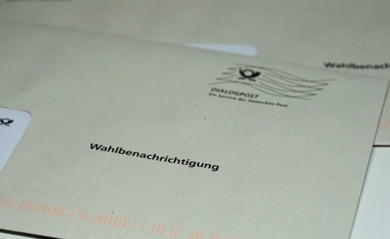 Welche Kandidaten für die Bundestagswahl 2025 in Münster haben die besten Chancen? Wer tritt nach Maria Klein-Schmeink an? Alle Infos zu den Bewerbern und dem Wahlkreis! Kommunalwahl Münster 2025 – Termin, Parteien, Themen und Ausblick. Das Kommunalwahlgesetz NRW wurde vom Verfassungsgericht für verfassungswidrig erklärt. Kleine Parteien wurden systematisch benachteiligt.