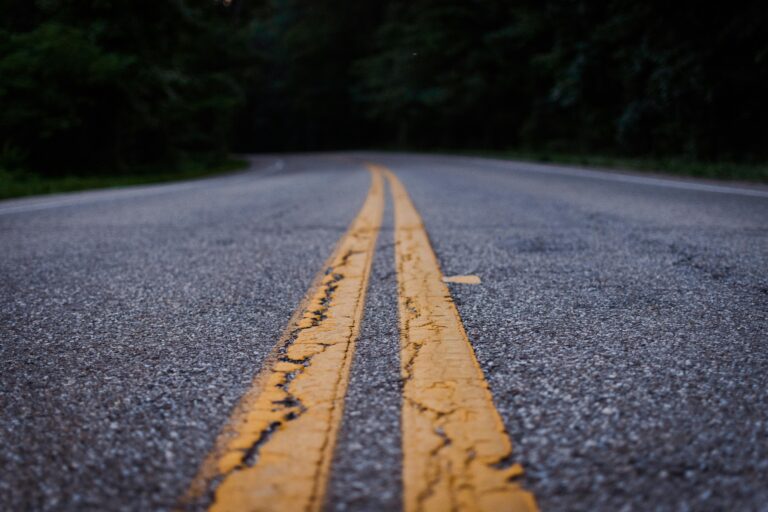 Die Stadt Münster testet erstmals die KI-gestützte Straßenerfassung in Nienberge. Die Technologie soll Schäden effizienter identifizieren und Sanierungen optimieren.