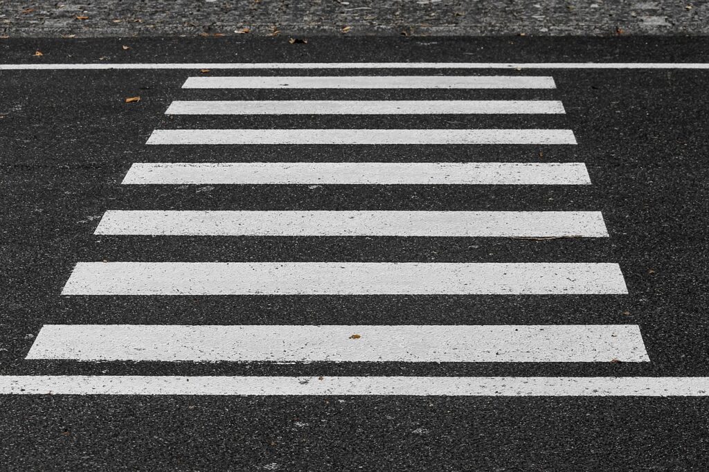 In Borken wurde ein 13-jähriger Fußgänger auf Zebrastreifen erfasst. Die Autofahrerin übersah ihn beim Parkplatzsuchen.