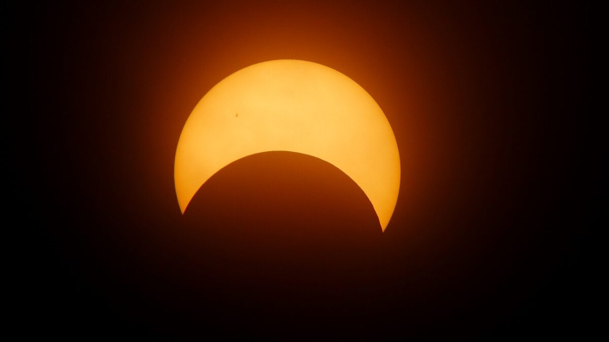 Am Mittwoch, 12. August 2026, ist über Münster eine besonders starke partielle Sonnenfinsternis zu sehen.