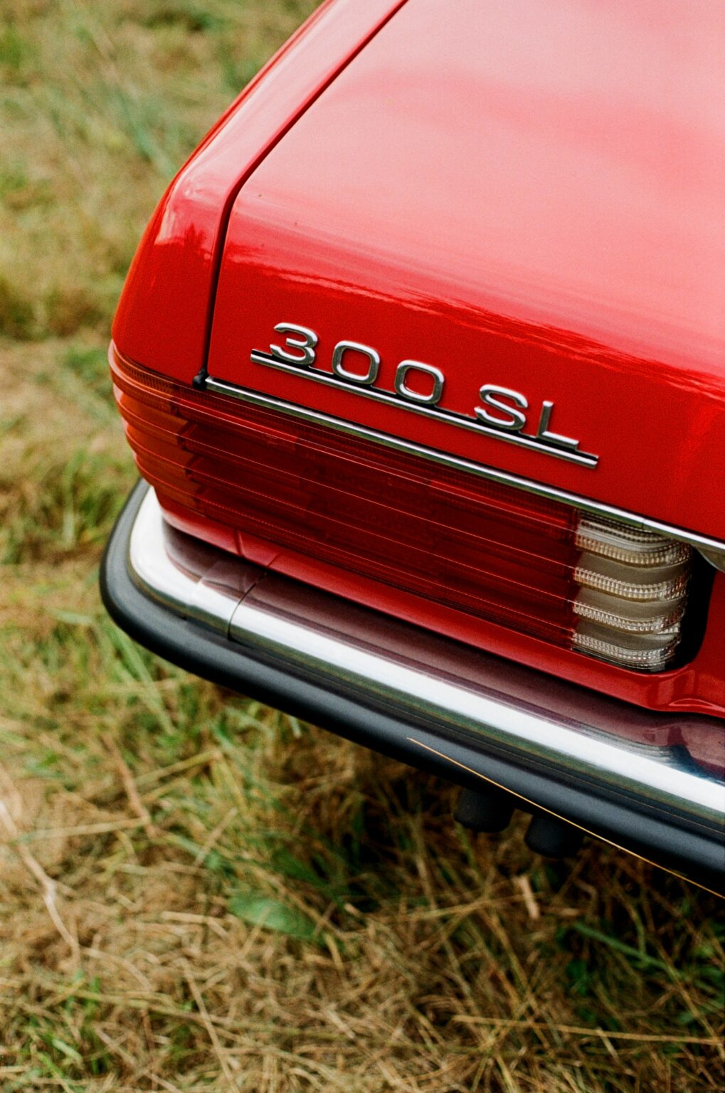 Mercedes 300 SL, rot