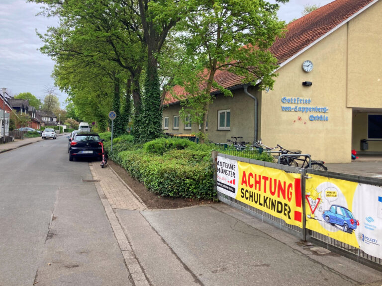Der Verkehrsversuch Schulstraße Münster startet am 19. Mai 2025 und soll Schulwege sicherer und ruhiger machen.