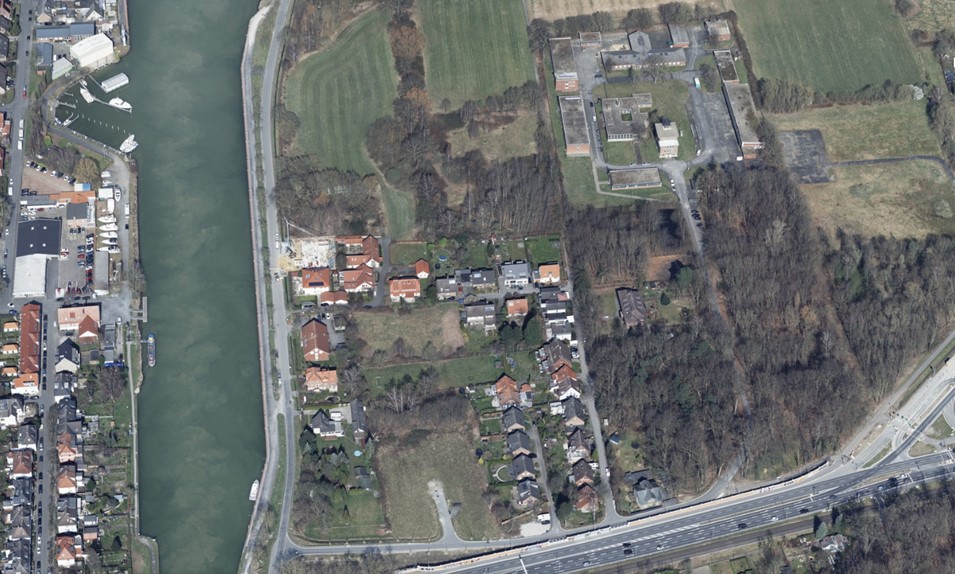 Die Stadt Münster plant eine neue Zentrale Flüchtlingsunterkunft mit 500 Plätzen am Pulverschuppen – Baubeginn ist für 2026 vorgesehen.