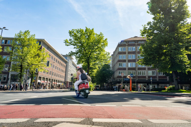 Die neue Stadtklimaanalyse für Münster zeigt erstmals flächendeckend, wo Hitze-Hotspots bestehen und wie die Stadt reagieren will.