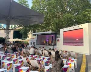 Das SchlauRaum-Festival in Münster bringt Wissenschaft im Stadtraum zum Leben – mit Open-Air-Kino, Dialog und Mitmachaktionen.