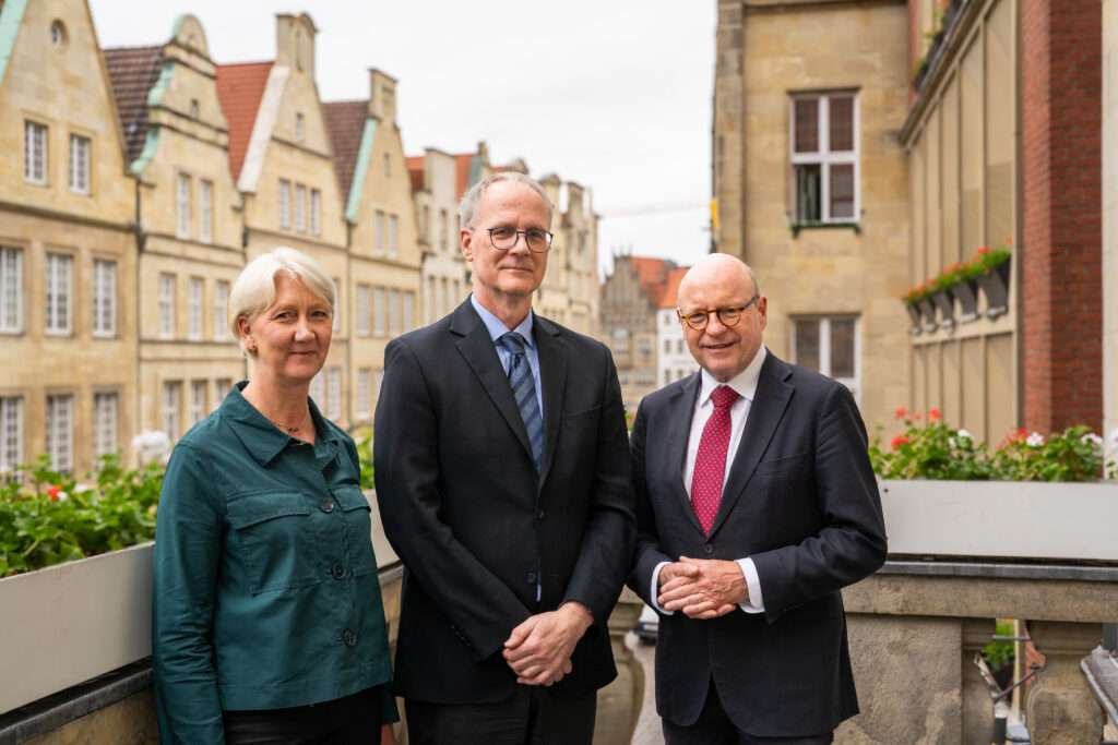 Die Deutsch-Ukrainische Partnerschaftskonferenz 2025 in Münster verbindet Kommunen, Zivilgesellschaft und Politik – für den Wiederaufbau.