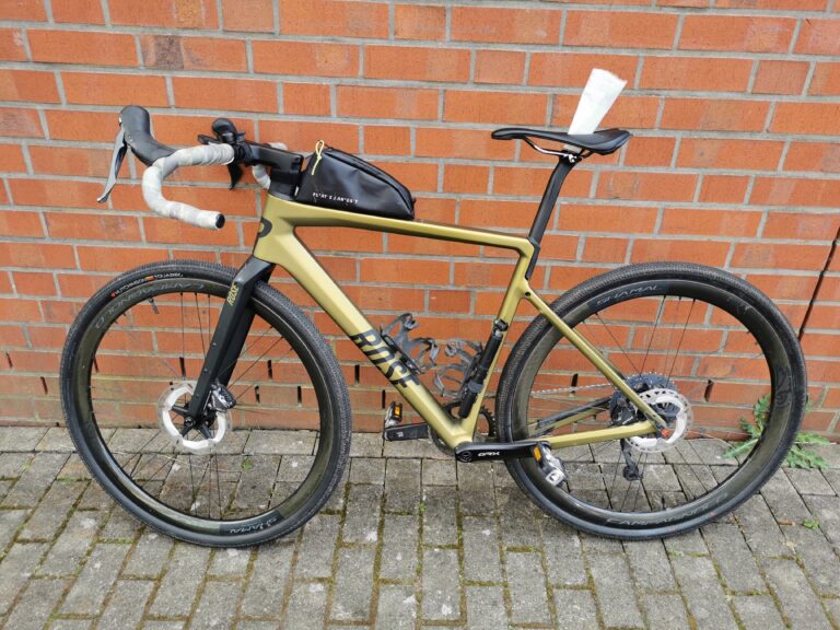 Die Polizei Münster hat am 28. März ein Fahrrad der Marke Rose sichergestellt und bittet nun um Hinweise zum rechtmäßigen Eigentümer.