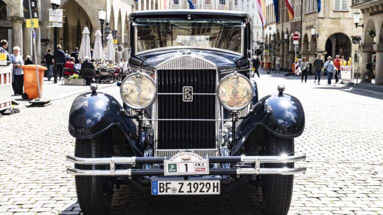 Oldtimer-Event in Münster: Die 25. Münster Classics bieten Klassiker, Musik und soziales Engagement – am 15. Juni in der Speicherstadt.